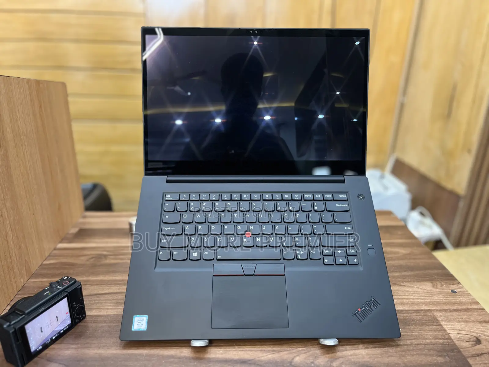Laptop Lenovo 16GB Intel Xeon SSD 512GB