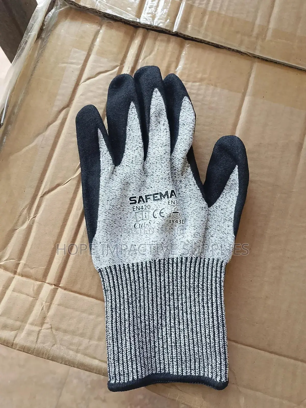 Safemax Cut 5, Anti-cut Gloves.