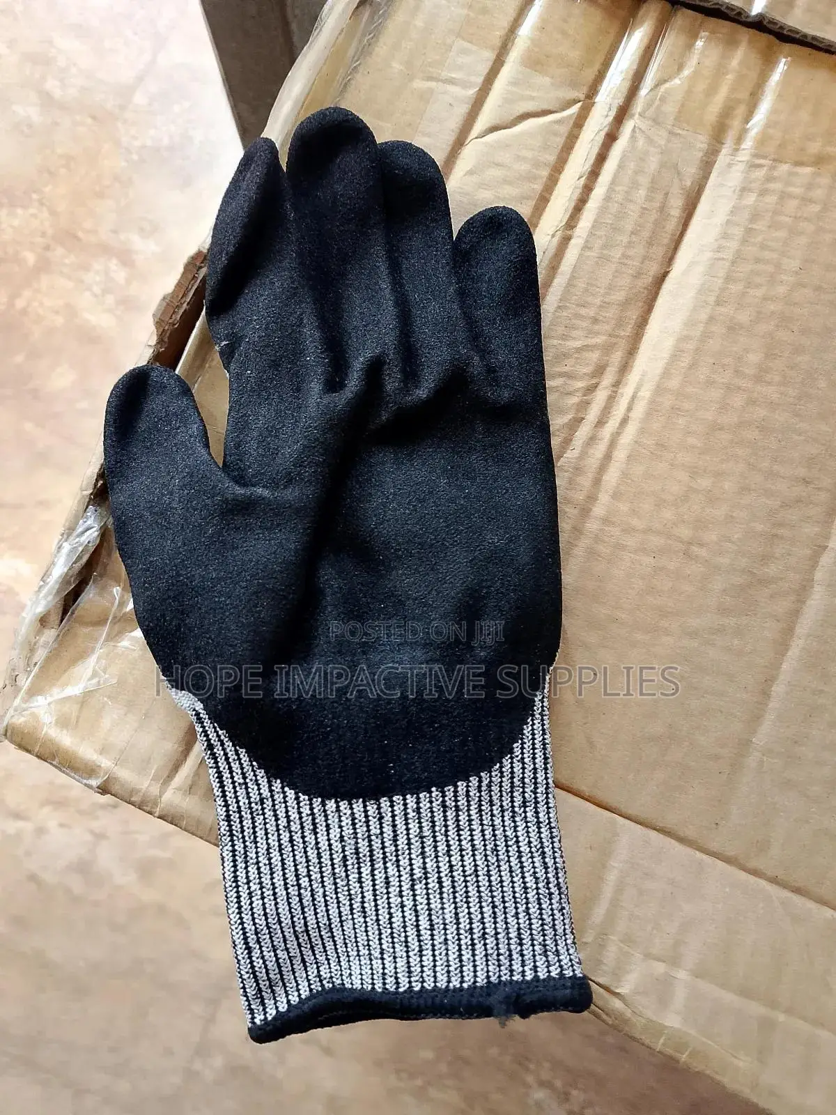 Safemax Cut 5, Anti-cut Gloves.