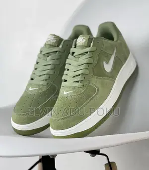 Nike Air Force 1 Low "Color Of The Month - Oil Green" .