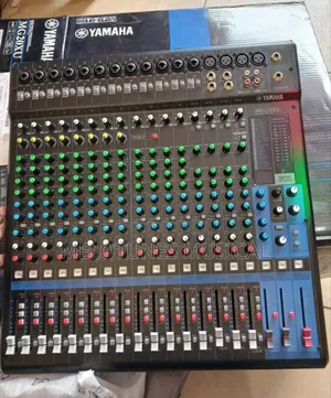Yamaha Mg20xu 20-Channel Mixer With Usb and SPX Effects.