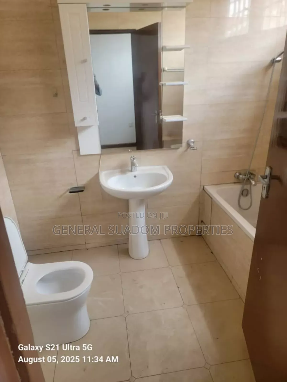 4bdrm House in Suadom Properties, Baatsona Total for rent