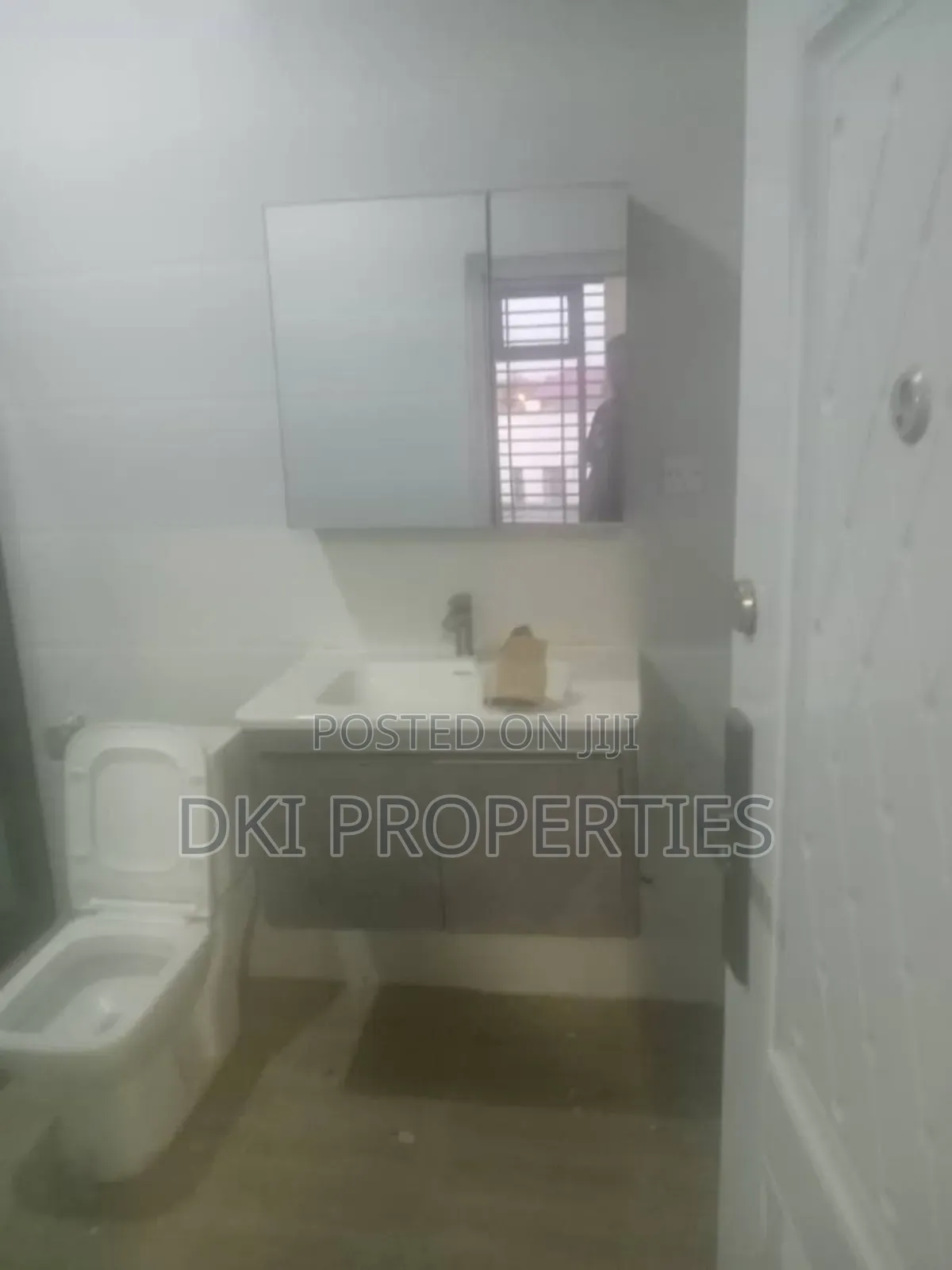 4bdrm House in Dki Properties, East Legon for rent