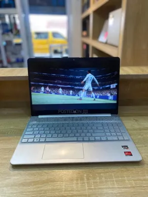 Laptop HP 15s 8GB AMD Ryzen 5 SSD 256GB