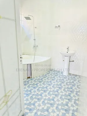 3bdrm House in Ebenard Properties, Tema Metropolitan for rent
