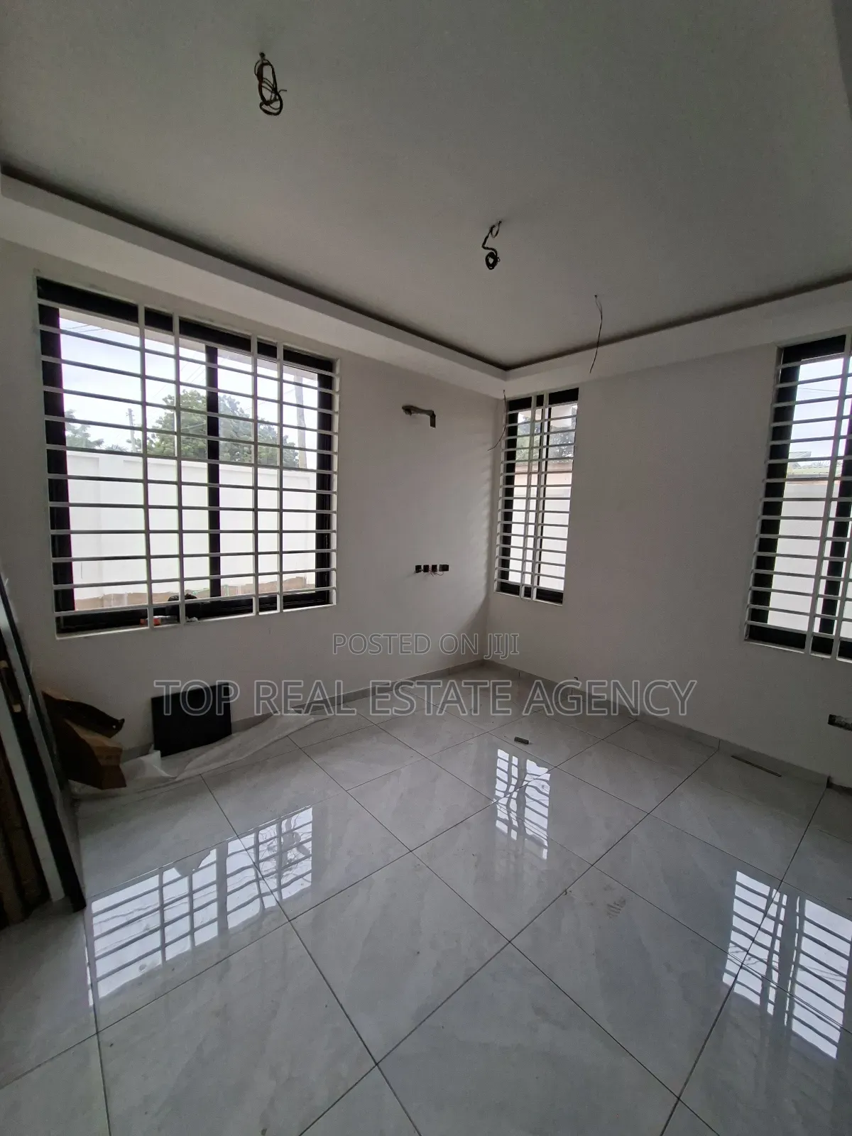 4bdrm Duplex in Adenta for sale