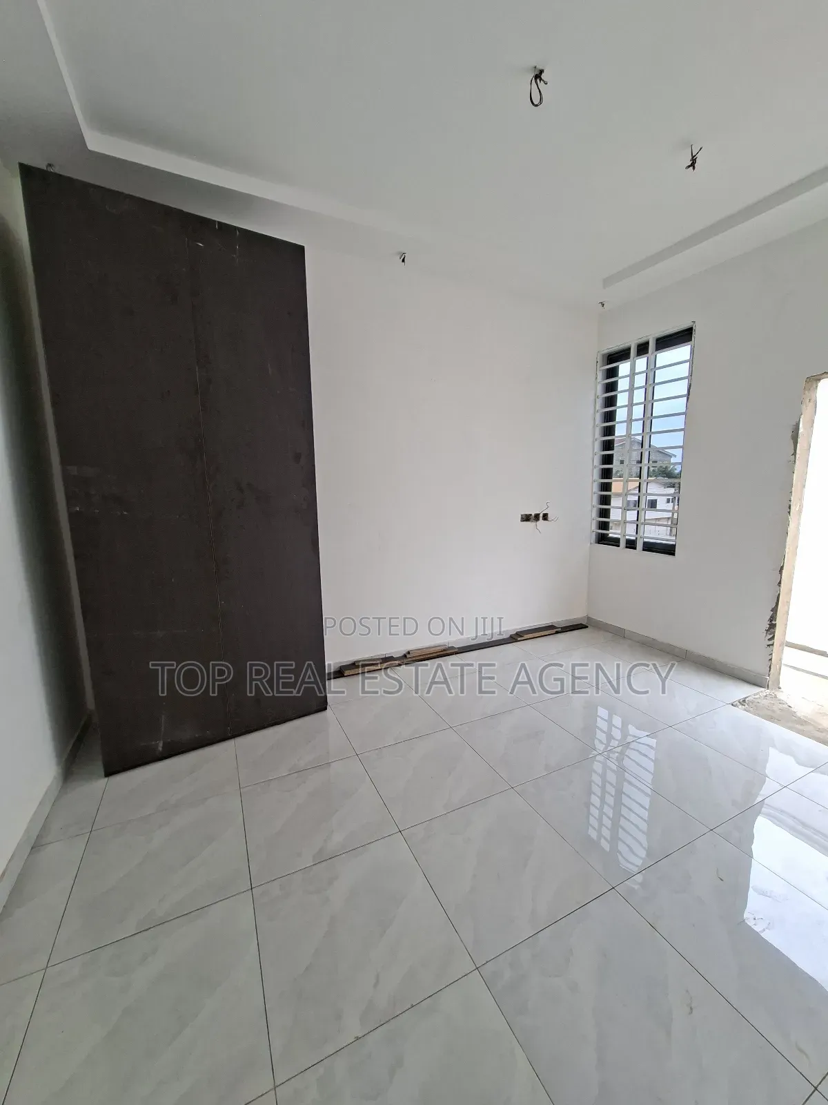 4bdrm Duplex in Adenta for sale