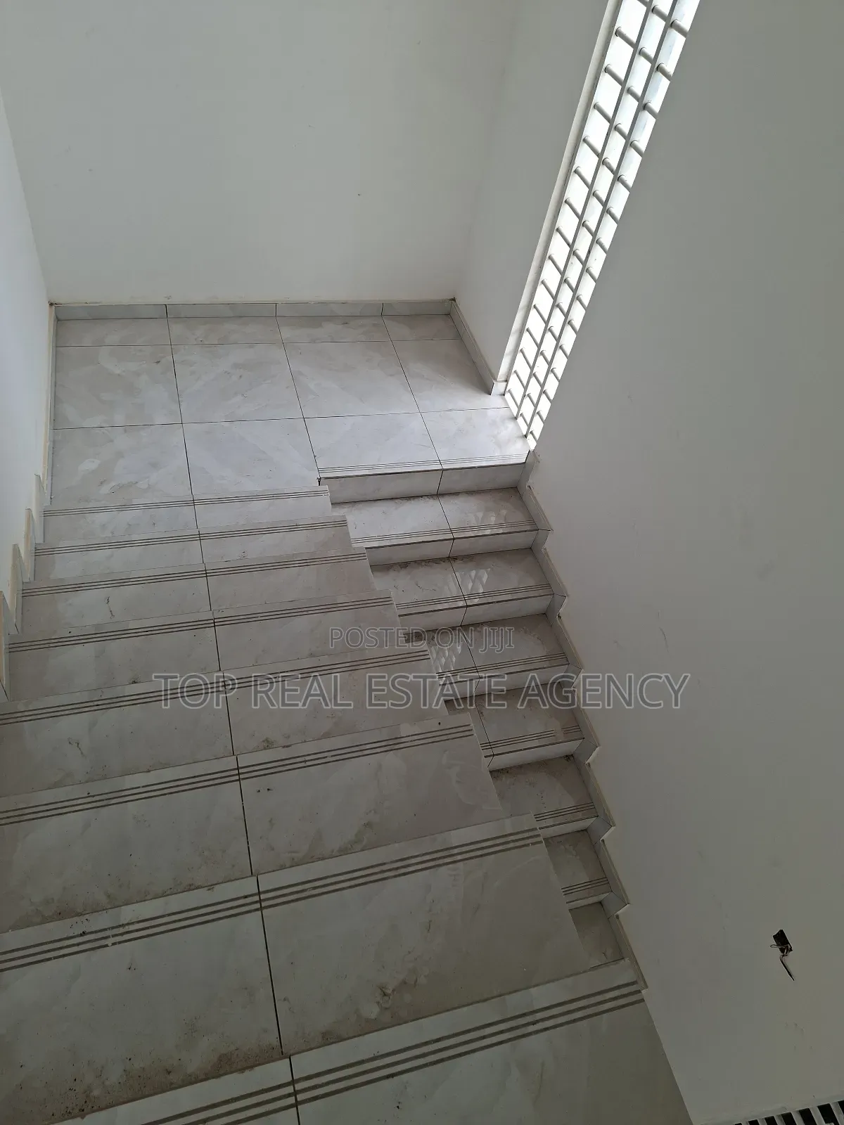 4bdrm Duplex in Adenta for sale