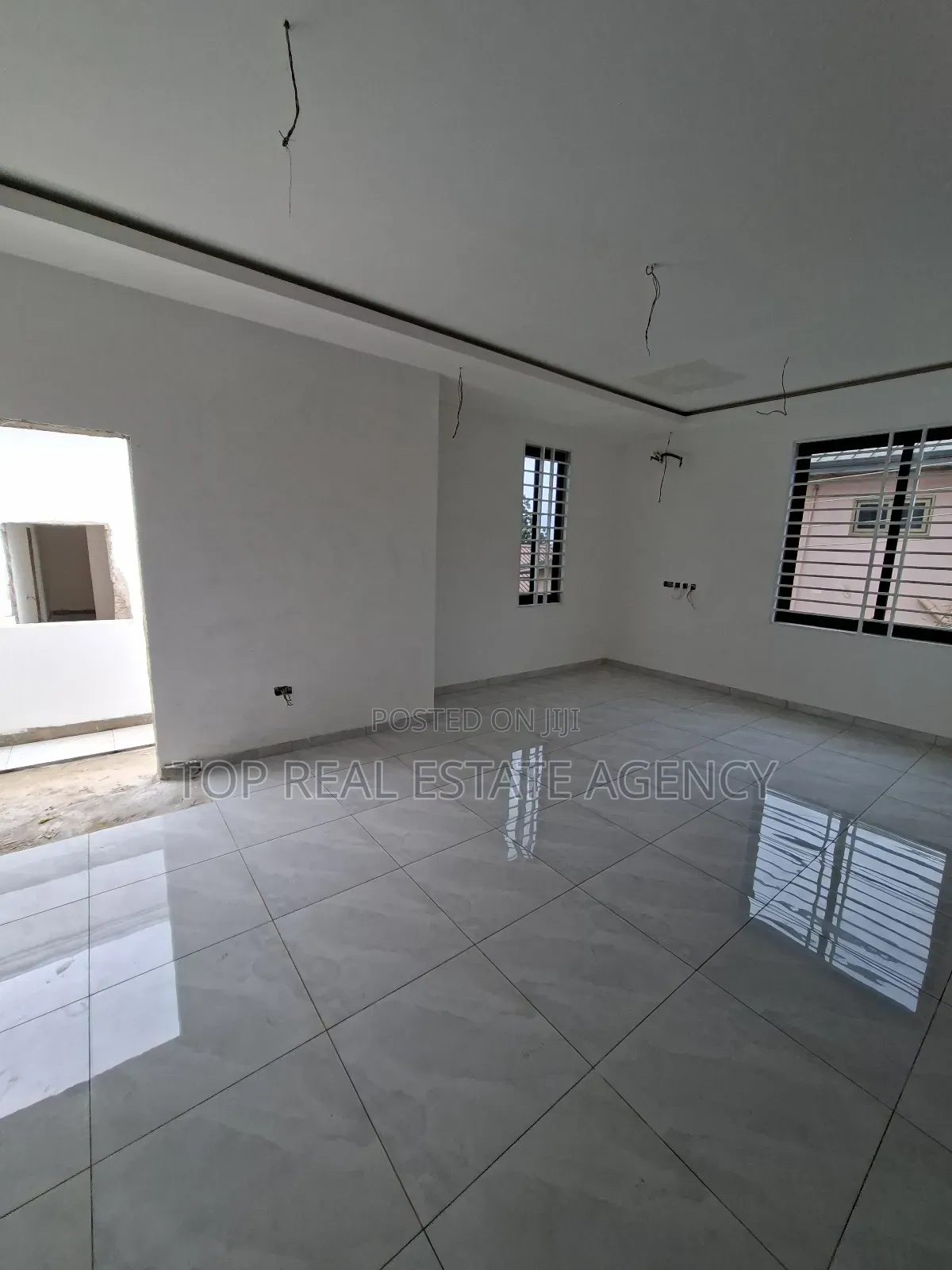 4bdrm Duplex in Adenta for sale