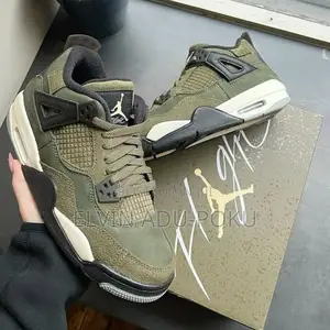 Air Jordan 4 Craft "Medium Olive" Sneakers