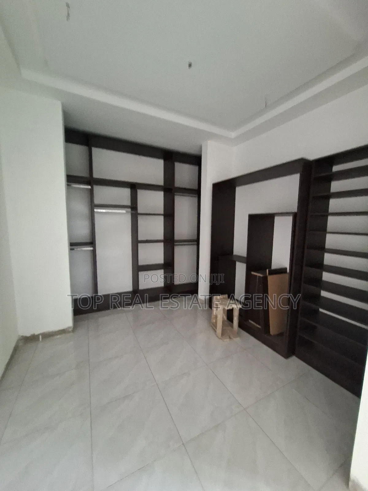 4bdrm Duplex in Adenta for sale