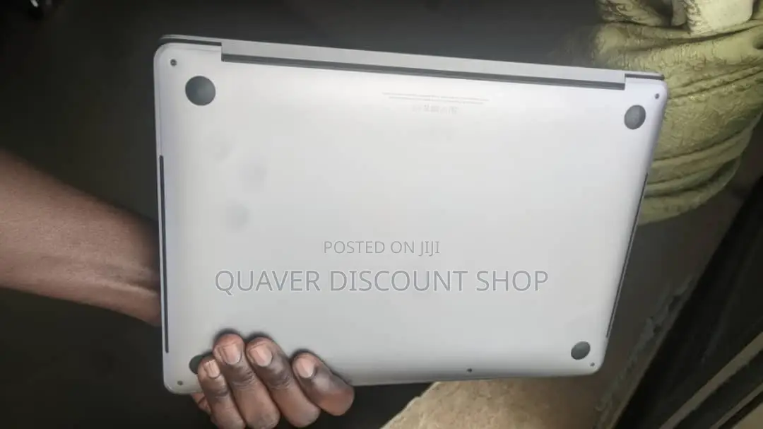 Laptop Apple MacBook Pro 2018 8GB Intel Core i5 eMMC 256GB