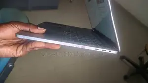 Laptop Apple MacBook Pro 2018 8GB Intel Core i5 eMMC 256GB