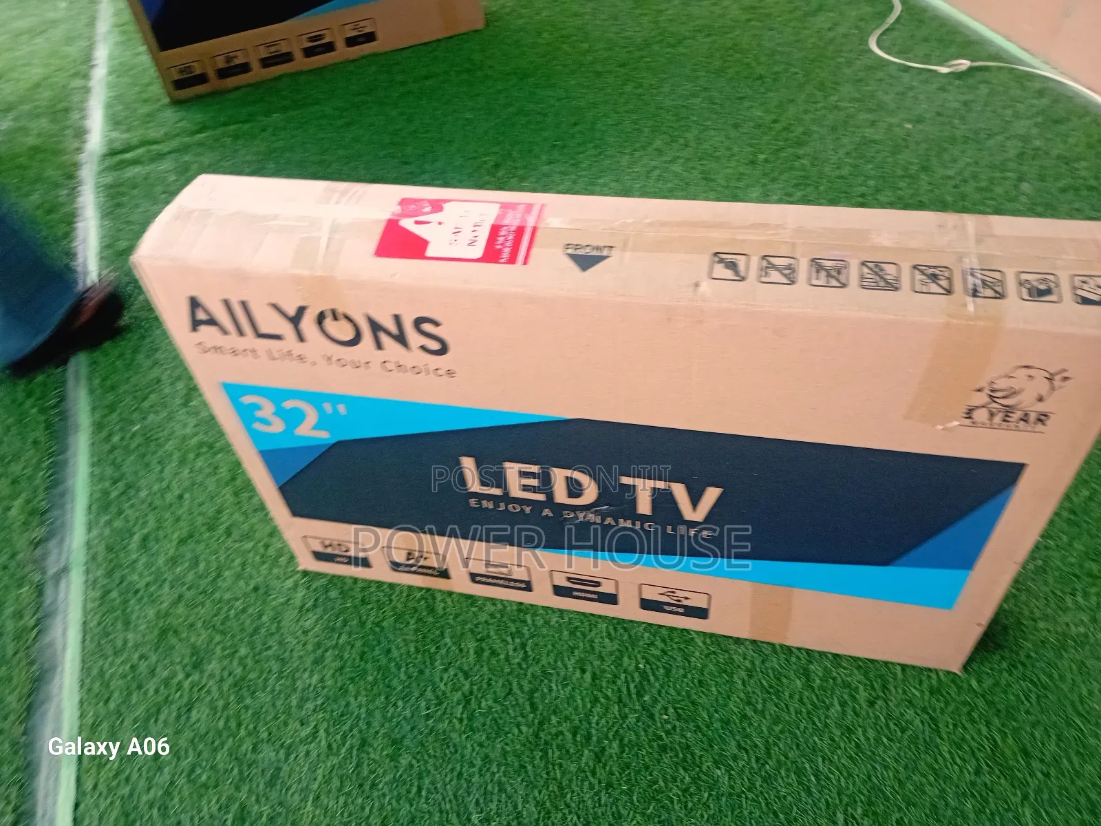 Smart Ailyons 32inches Tv Cool