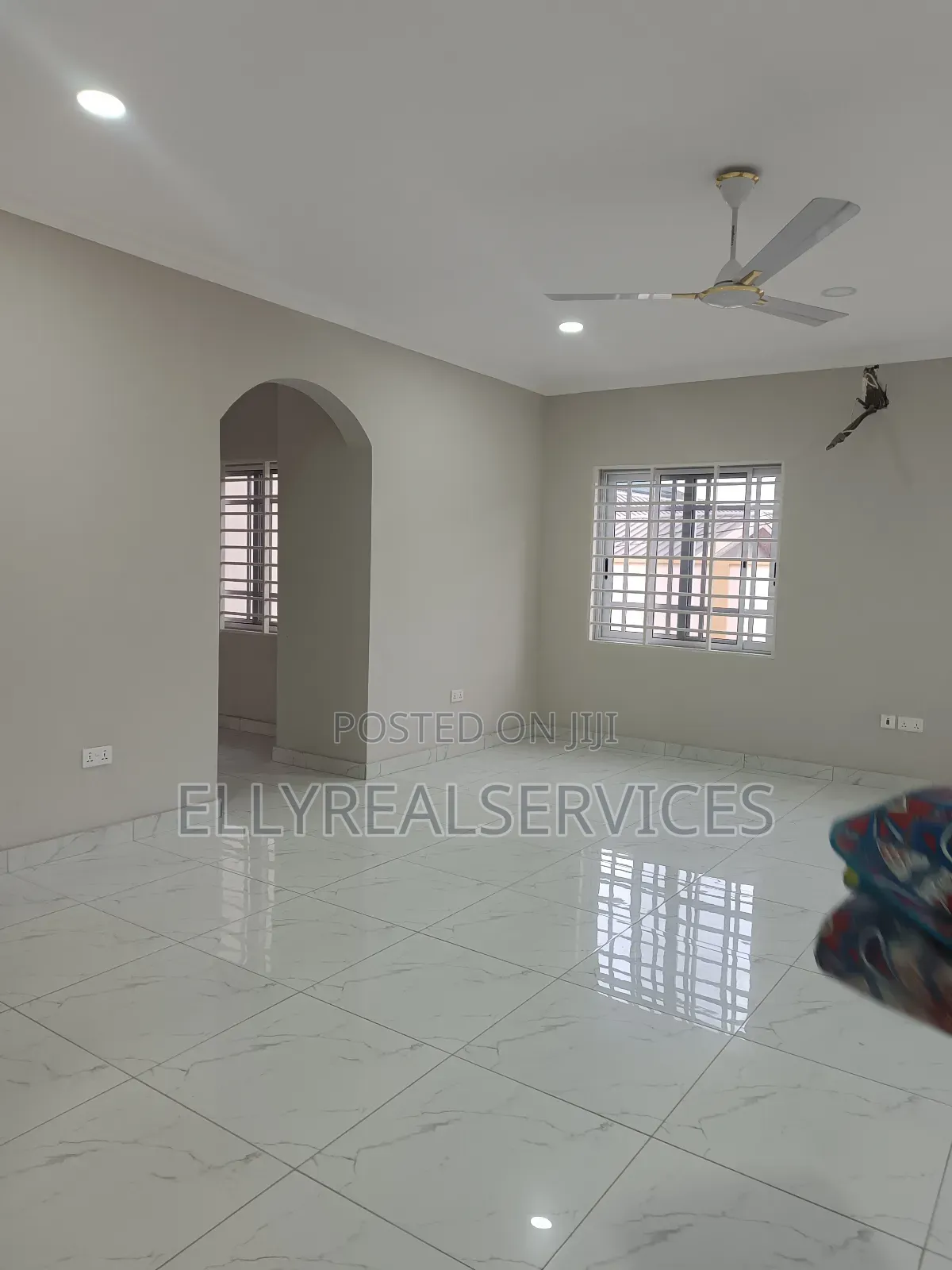 4bdrm House in Ellyrealservices, Adenta for rent