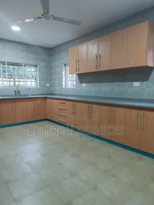 4bdrm House in Ellyrealservices, Adenta for rent