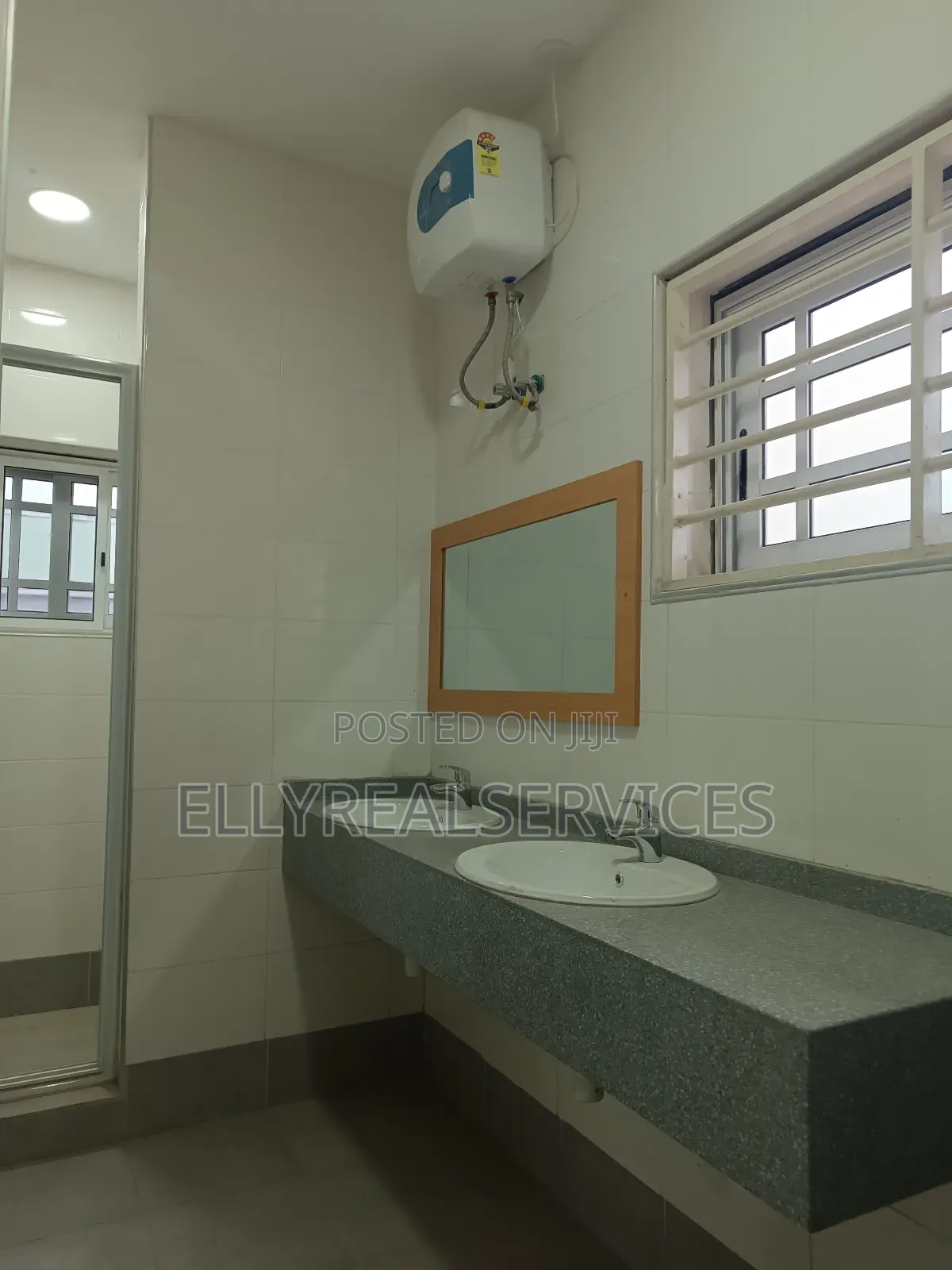4bdrm House in Ellyrealservices, Adenta for rent