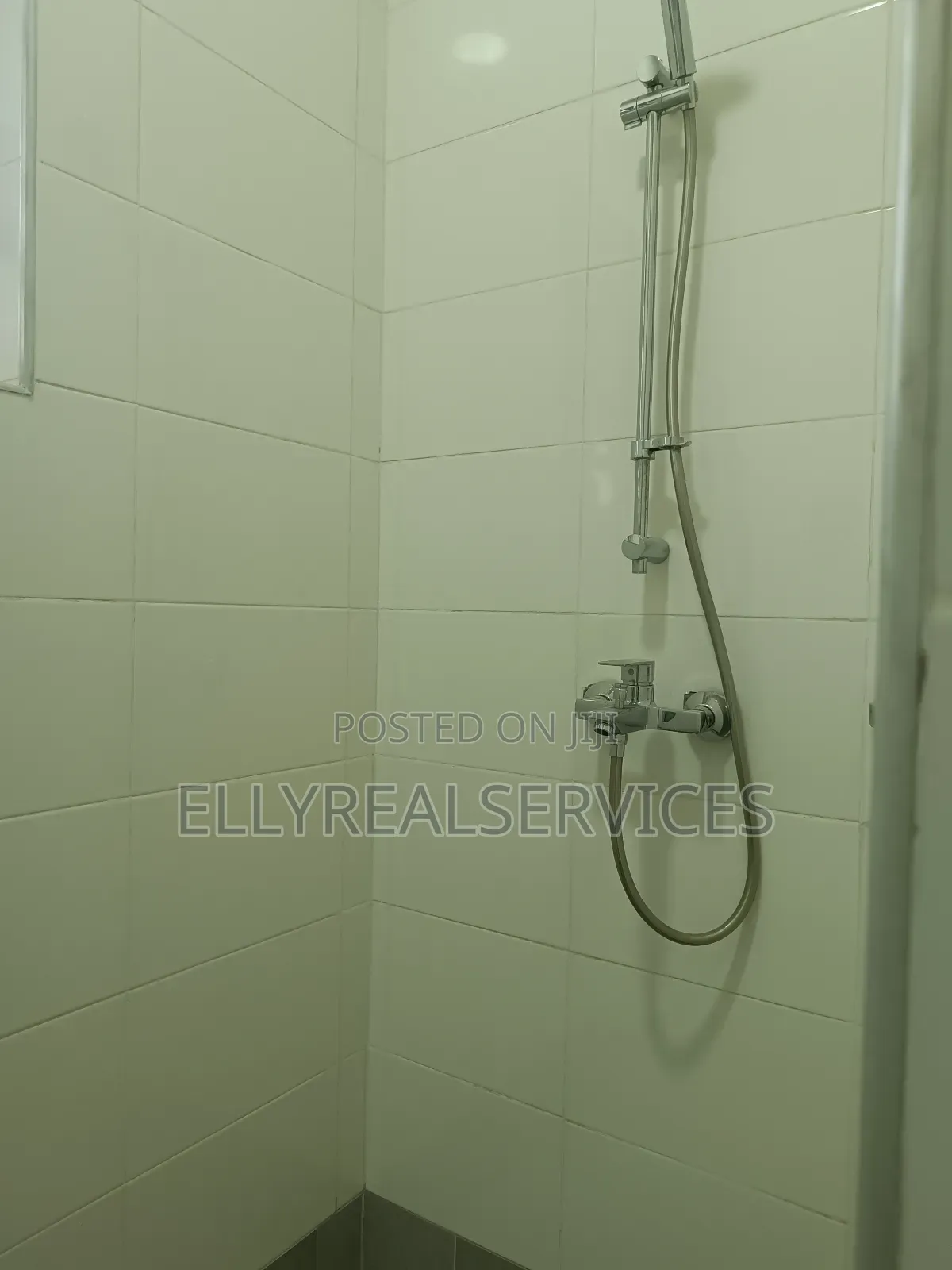 4bdrm House in Ellyrealservices, Adenta for rent