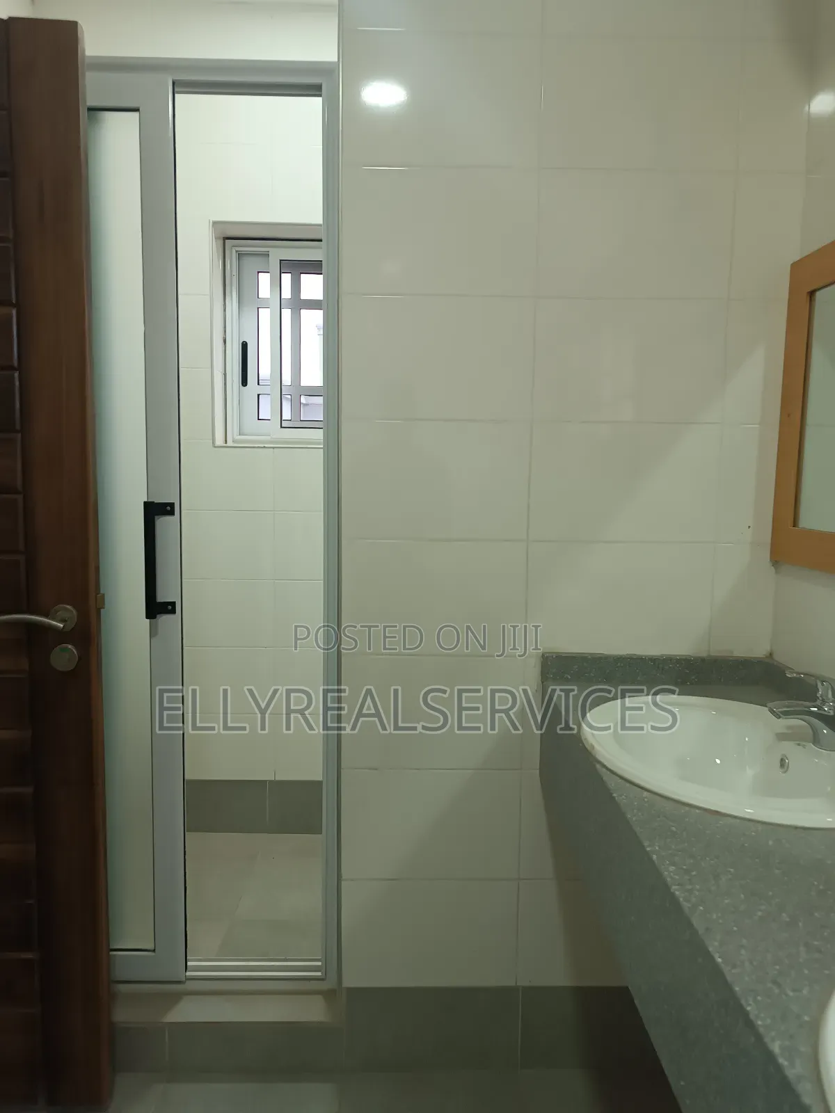 4bdrm House in Ellyrealservices, Adenta for rent