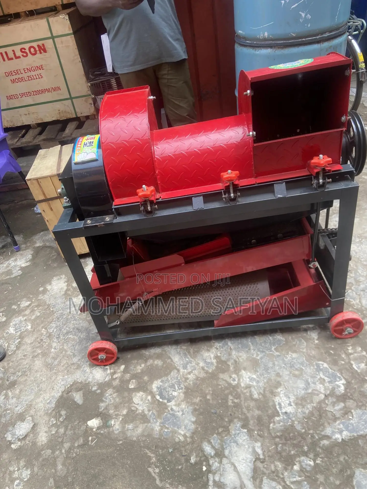Rice Thresher Machine