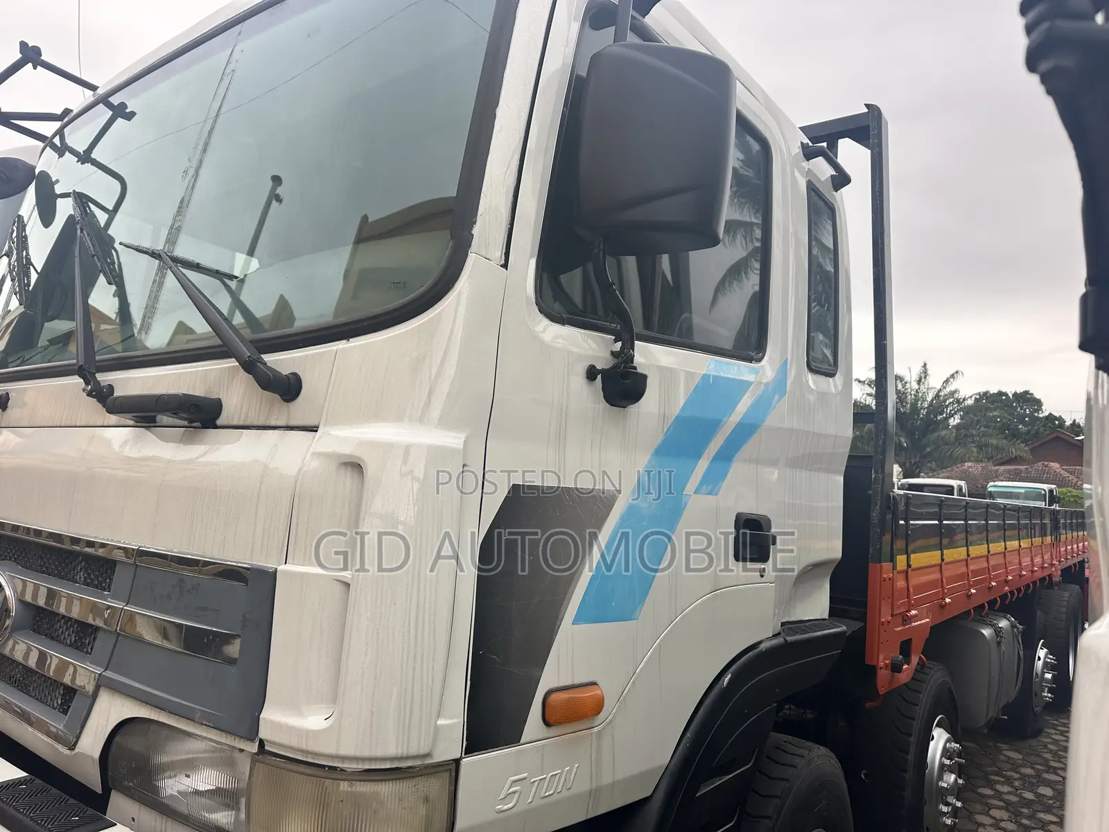 Hyundai Mighty 25 Ton