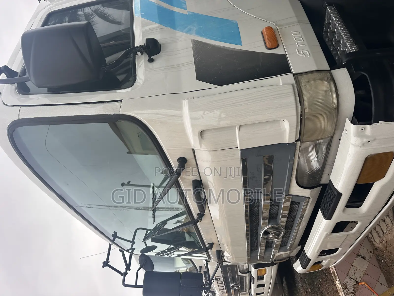 Hyundai Mighty 25 Ton