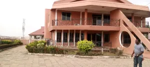 6bdrm Mansion in B2 Properties Agency, Kumasi Metropolitan for sale