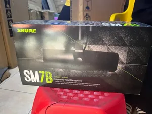 Shure Sm7b Cardioid Dynamic Vocal Microphone