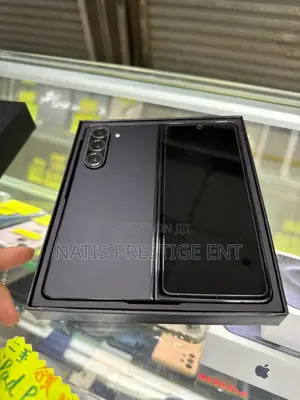 New Samsung Galaxy Z Fold4 512 GB Black