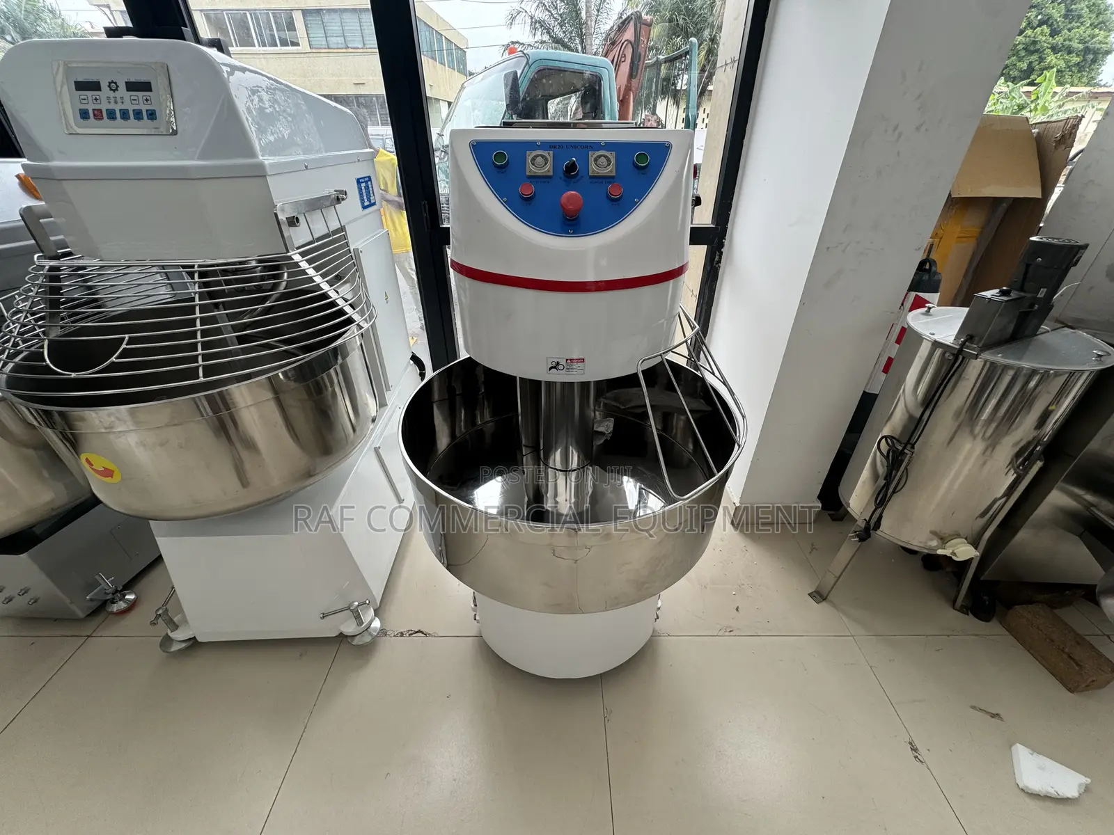 Commercial  Dough Refiner