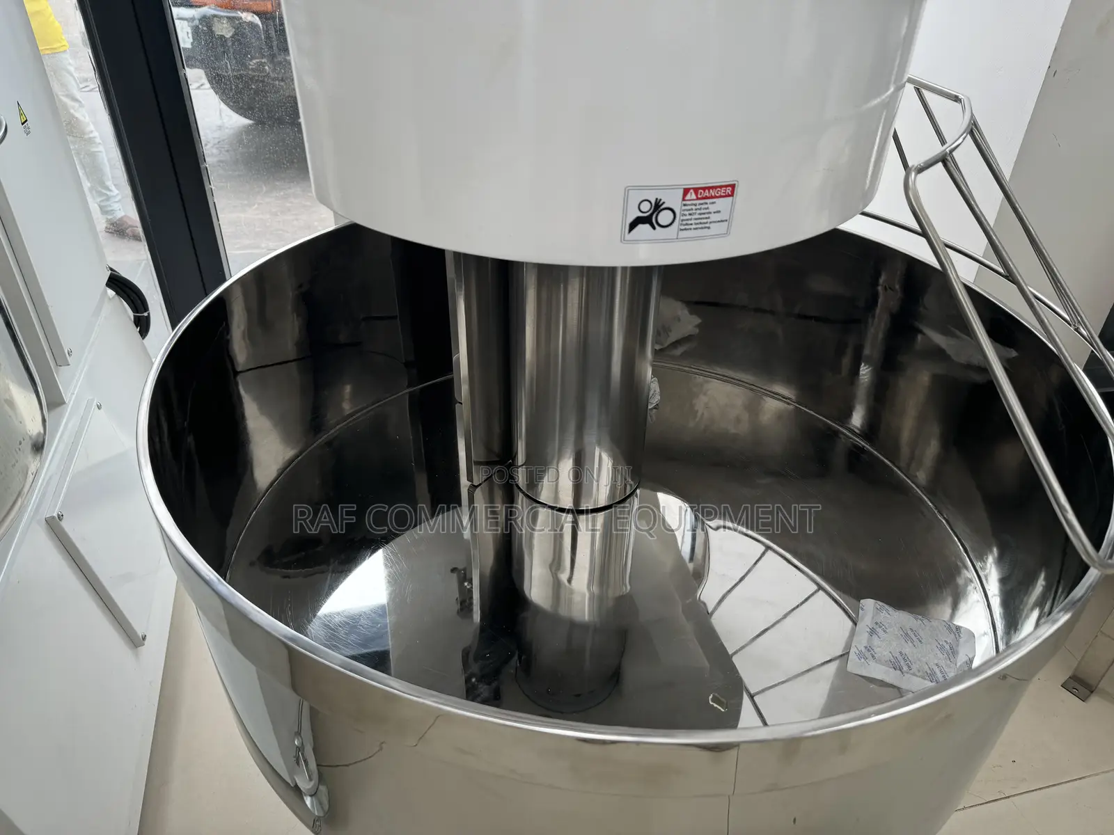Commercial  Dough Refiner