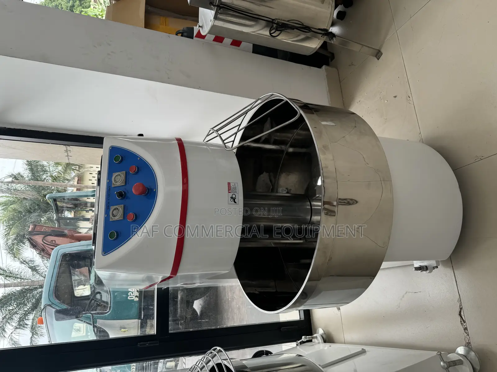 Commercial  Dough Refiner