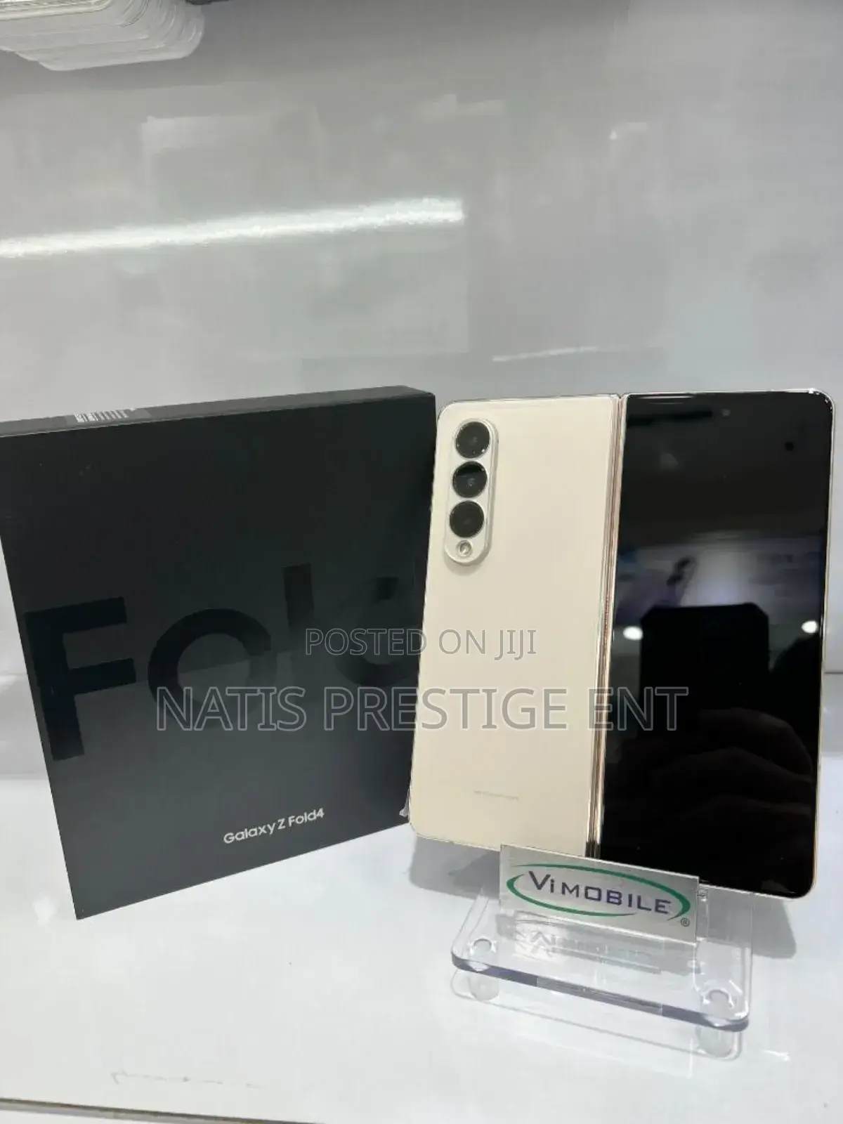 New Samsung Galaxy Z Fold4 512 GB Gold