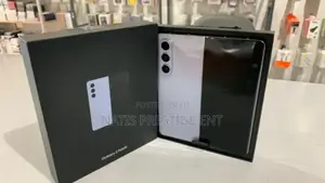 New Samsung Galaxy Z Fold4 512 GB Gold