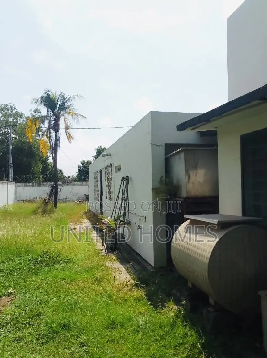 5bdrm House in Tema Metropolitan for rent