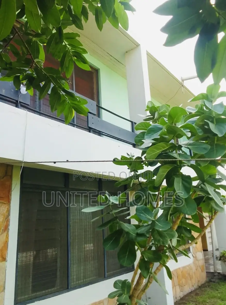 5bdrm House in Tema Metropolitan for rent