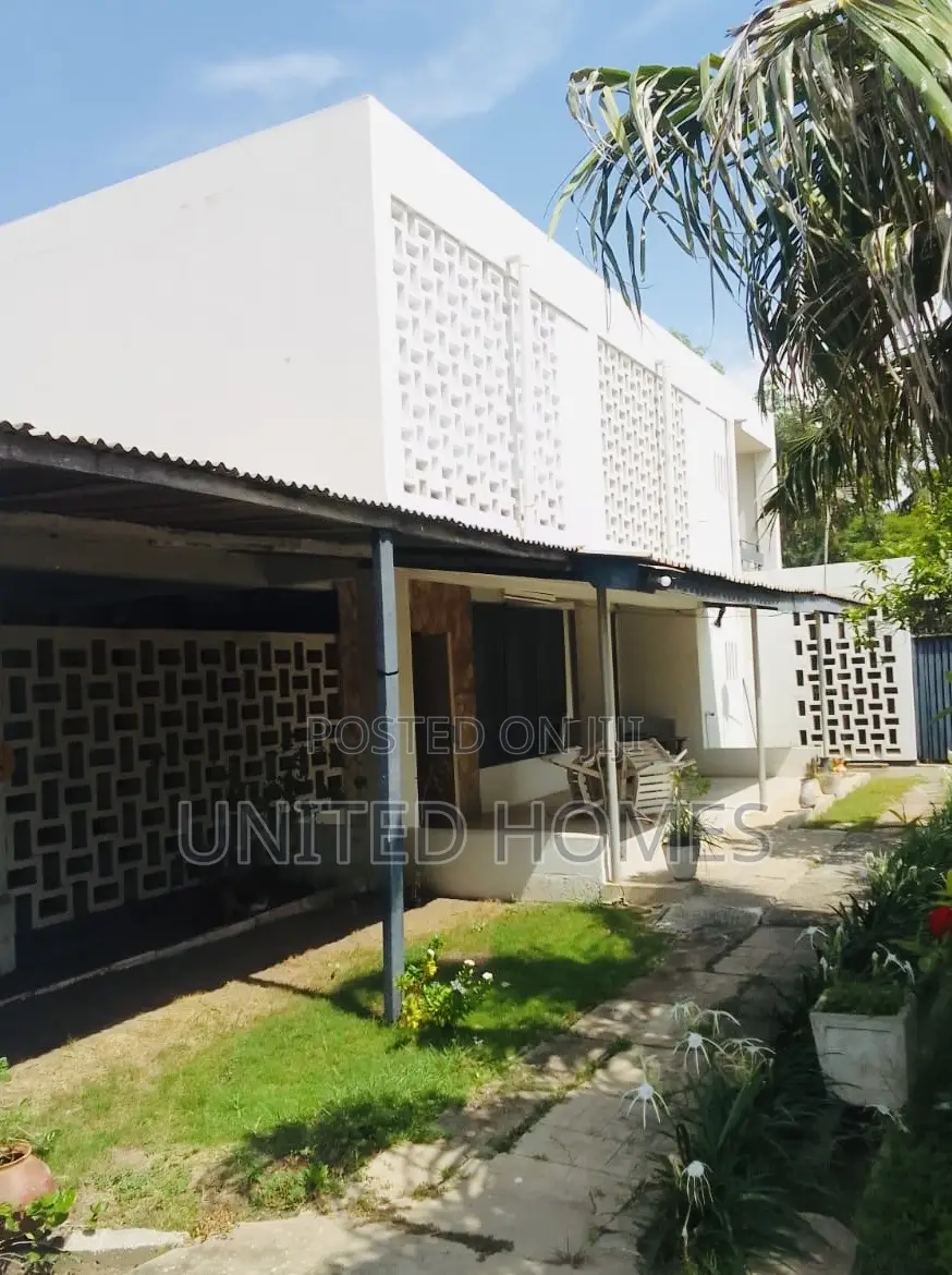 5bdrm House in Tema Metropolitan for rent