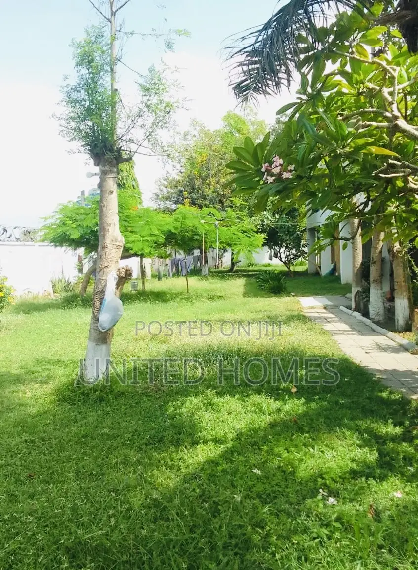 5bdrm House in Tema Metropolitan for rent