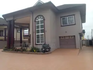 5bdrm House in Ashomang Estate for sale