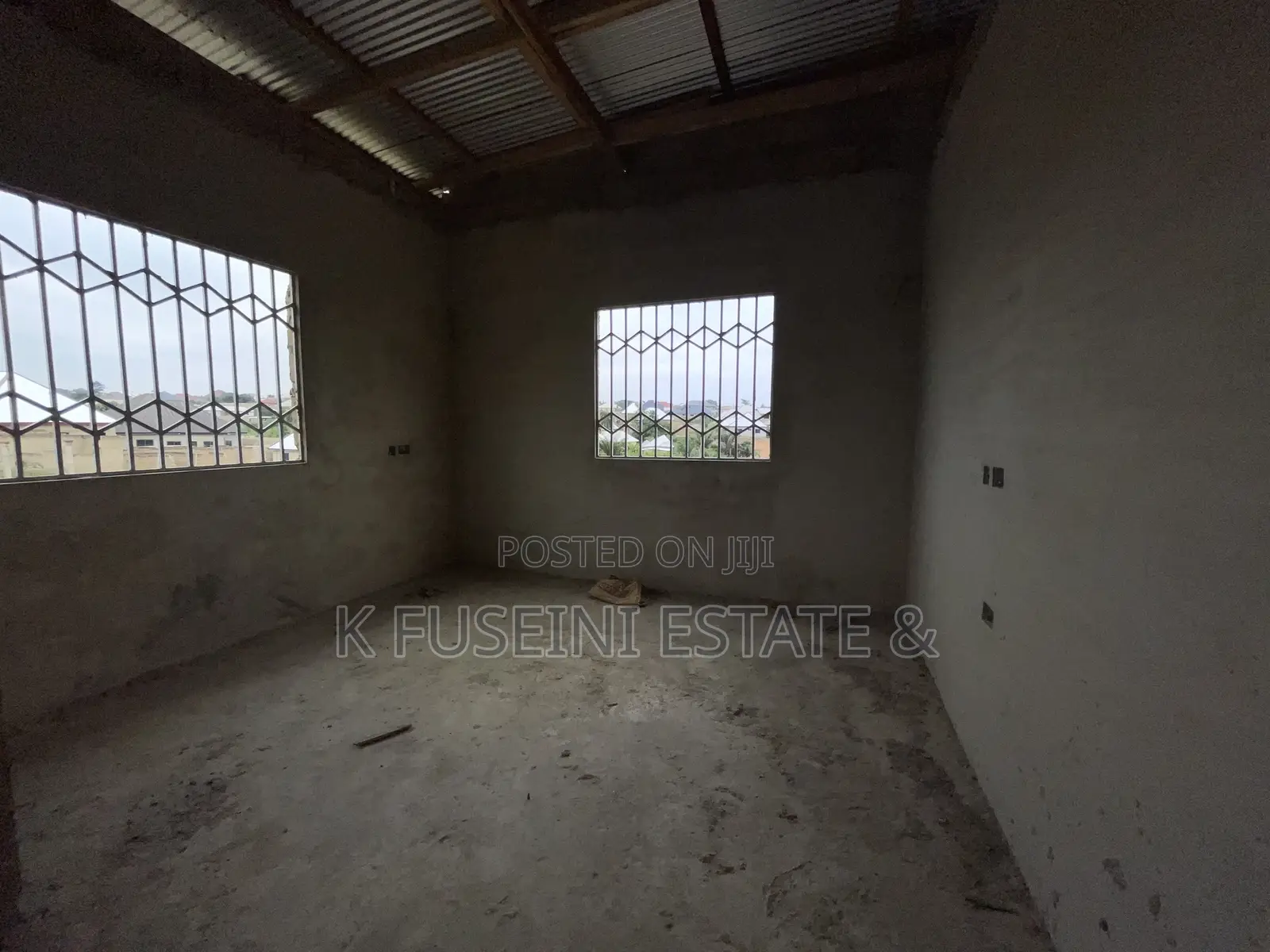 8bdrm House in K Fuseini Estate, Kumasi Metropolitan for sale