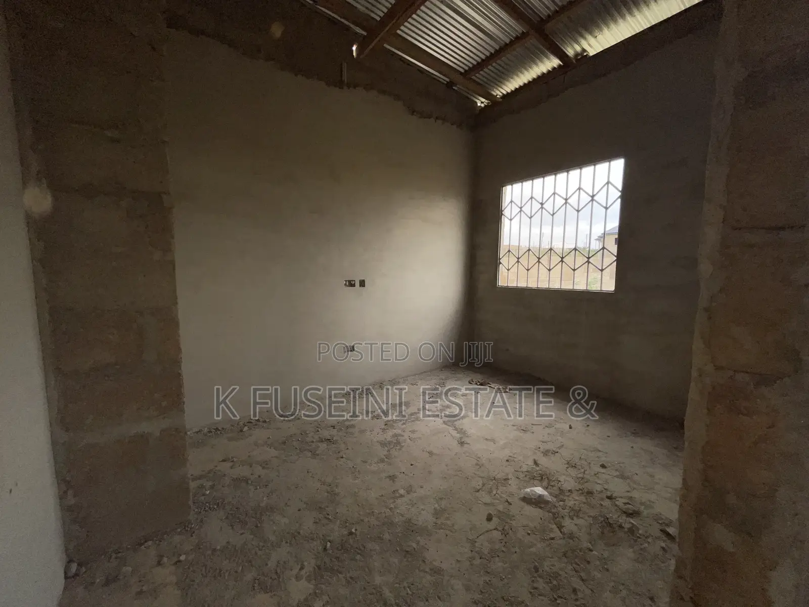 8bdrm House in K Fuseini Estate, Kumasi Metropolitan for sale