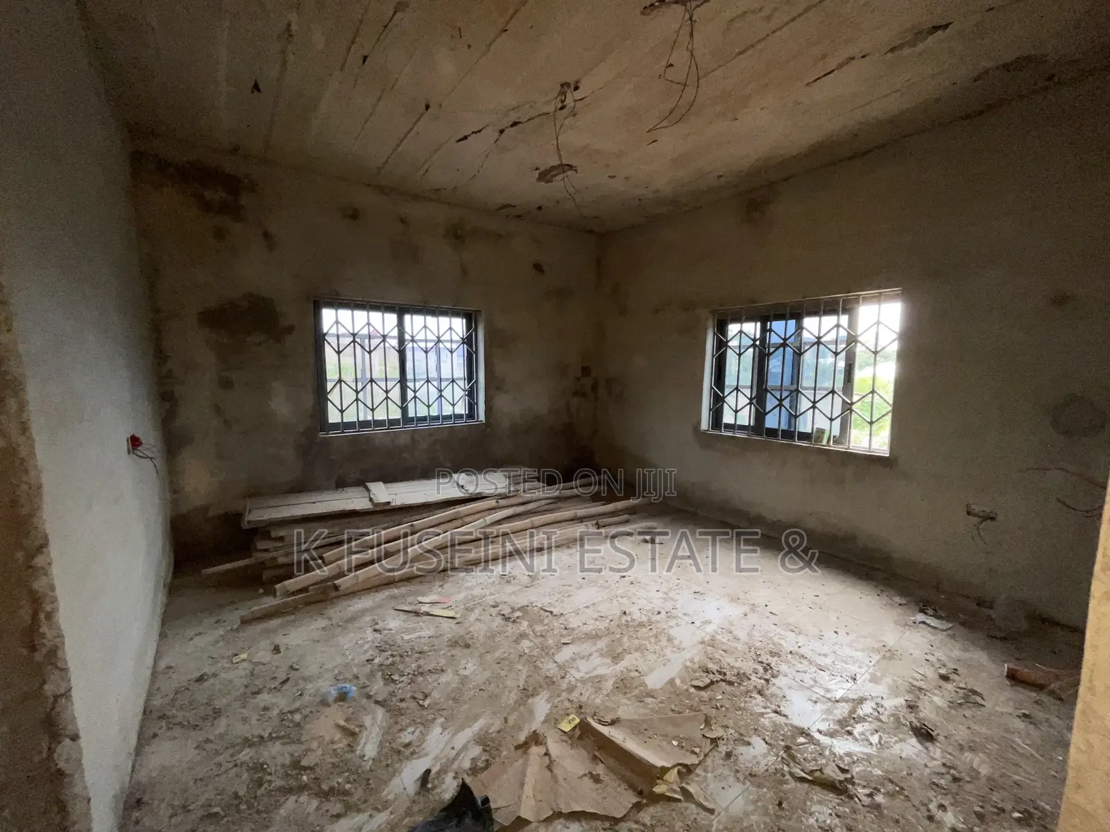 8bdrm House in K Fuseini Estate, Kumasi Metropolitan for sale