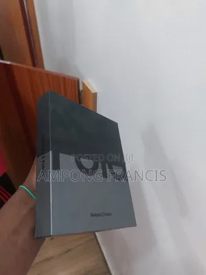New Samsung Galaxy Z Fold4 256 GB Black