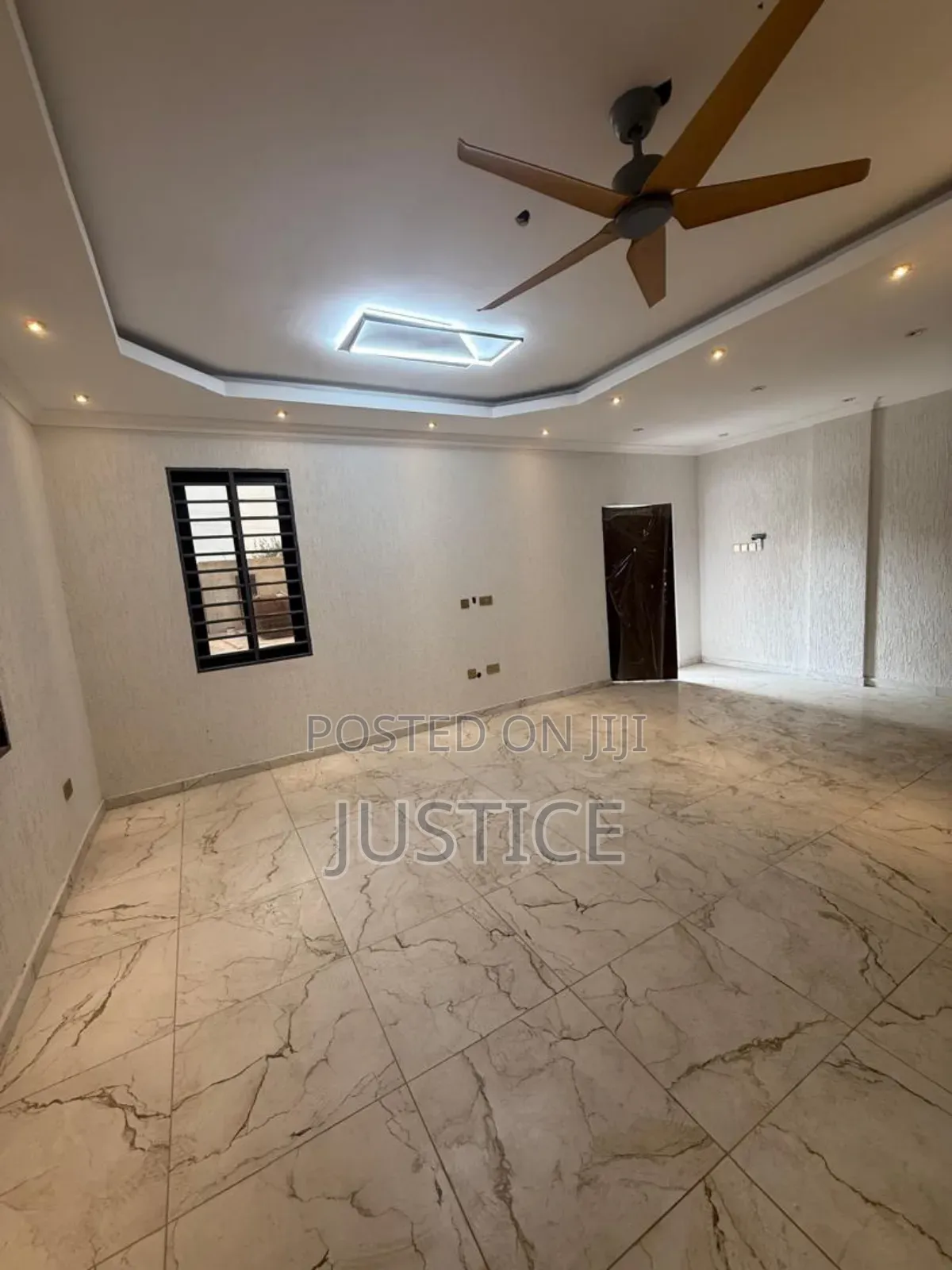 4bdrm House in Dzorwulu for sale