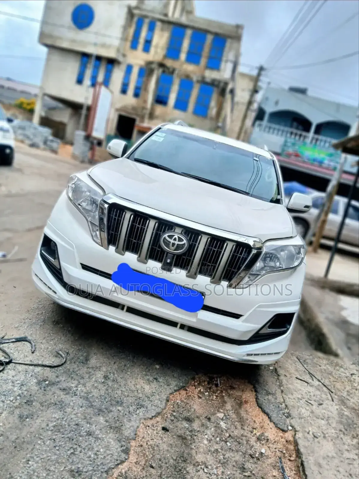 Toyota Landcruiser Prado Windscreens Available