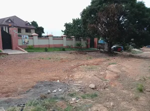 8bdrm House in Brother K Estate, Kumasi Metropolitan for sale