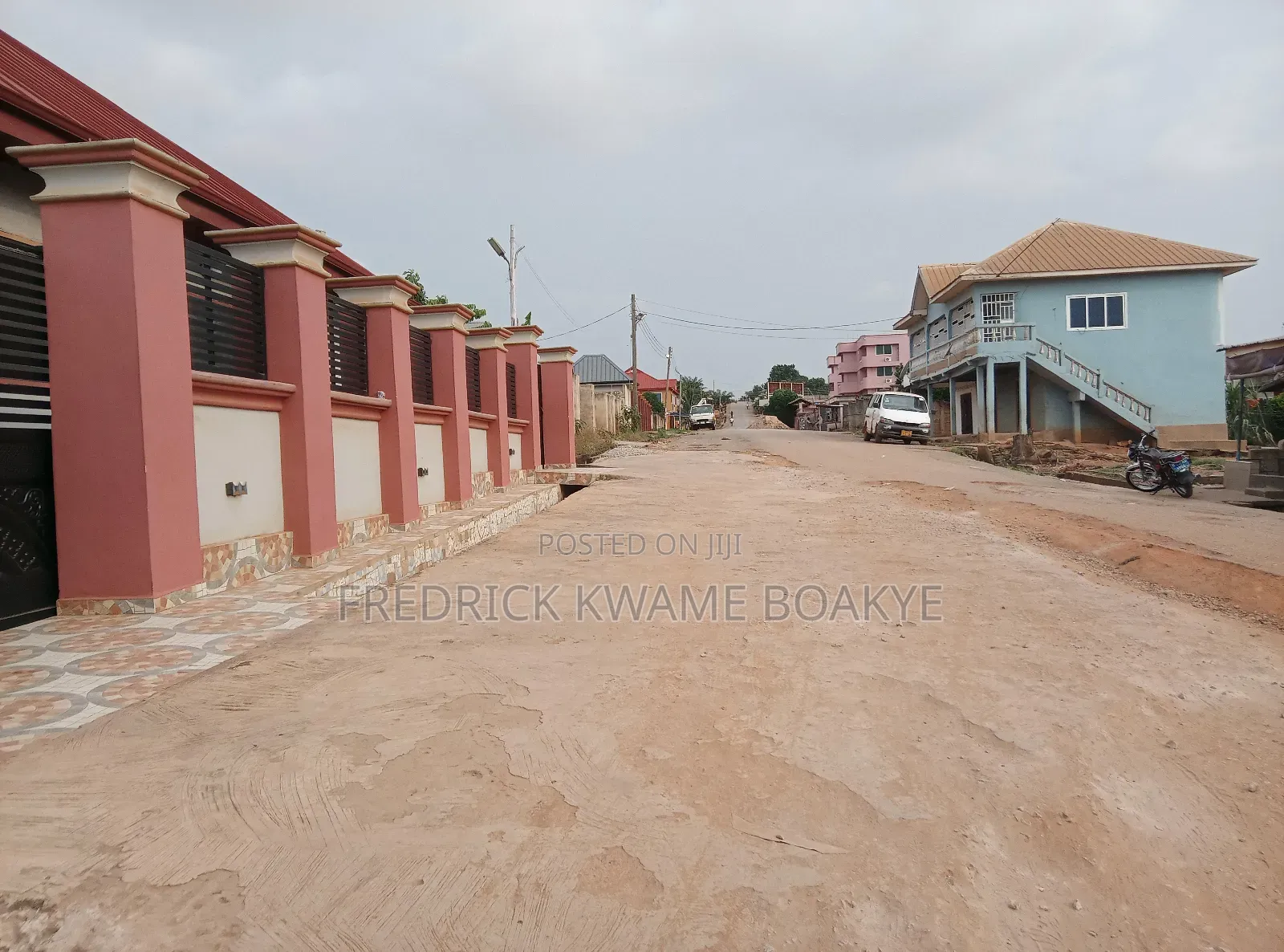 8bdrm House in Brother K Estate, Kumasi Metropolitan for sale