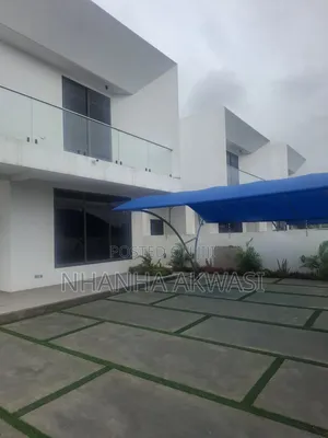 4bdrm House in Community 24, Tema Metropolitan for rent