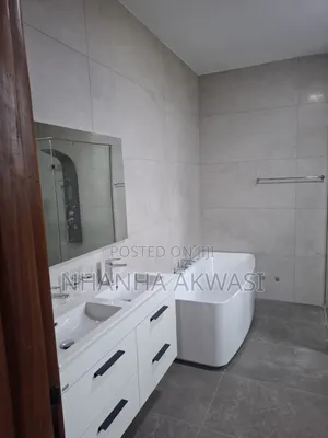 4bdrm House in Community 24, Tema Metropolitan for rent