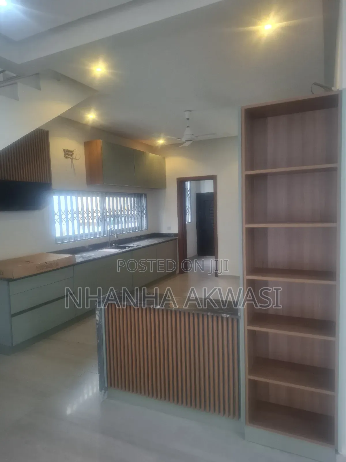4bdrm House in Community 24, Tema Metropolitan for rent